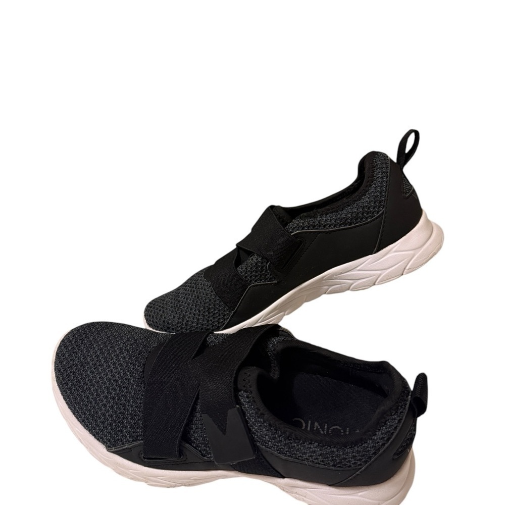 Aimmy Active Sneaker Wide In Black and gray. New conditions